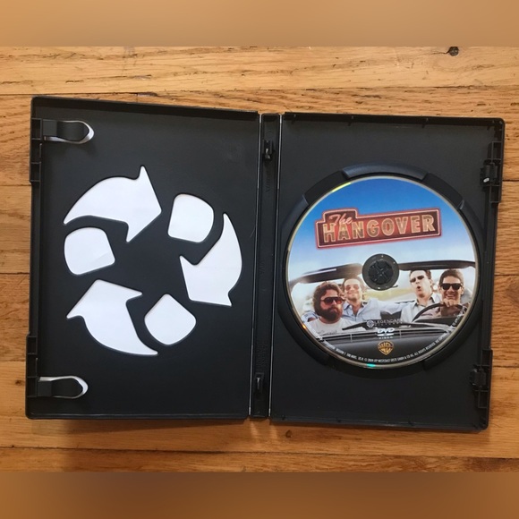 š¤5 for $20- TheĀ Hangover (2009 Film) DVD,āMovieāFull - Picture 2 of 3